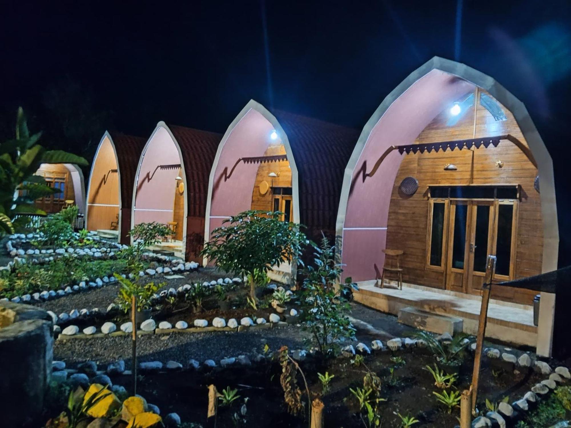 Indah Damai Cottages Sidomukti Buitenkant foto