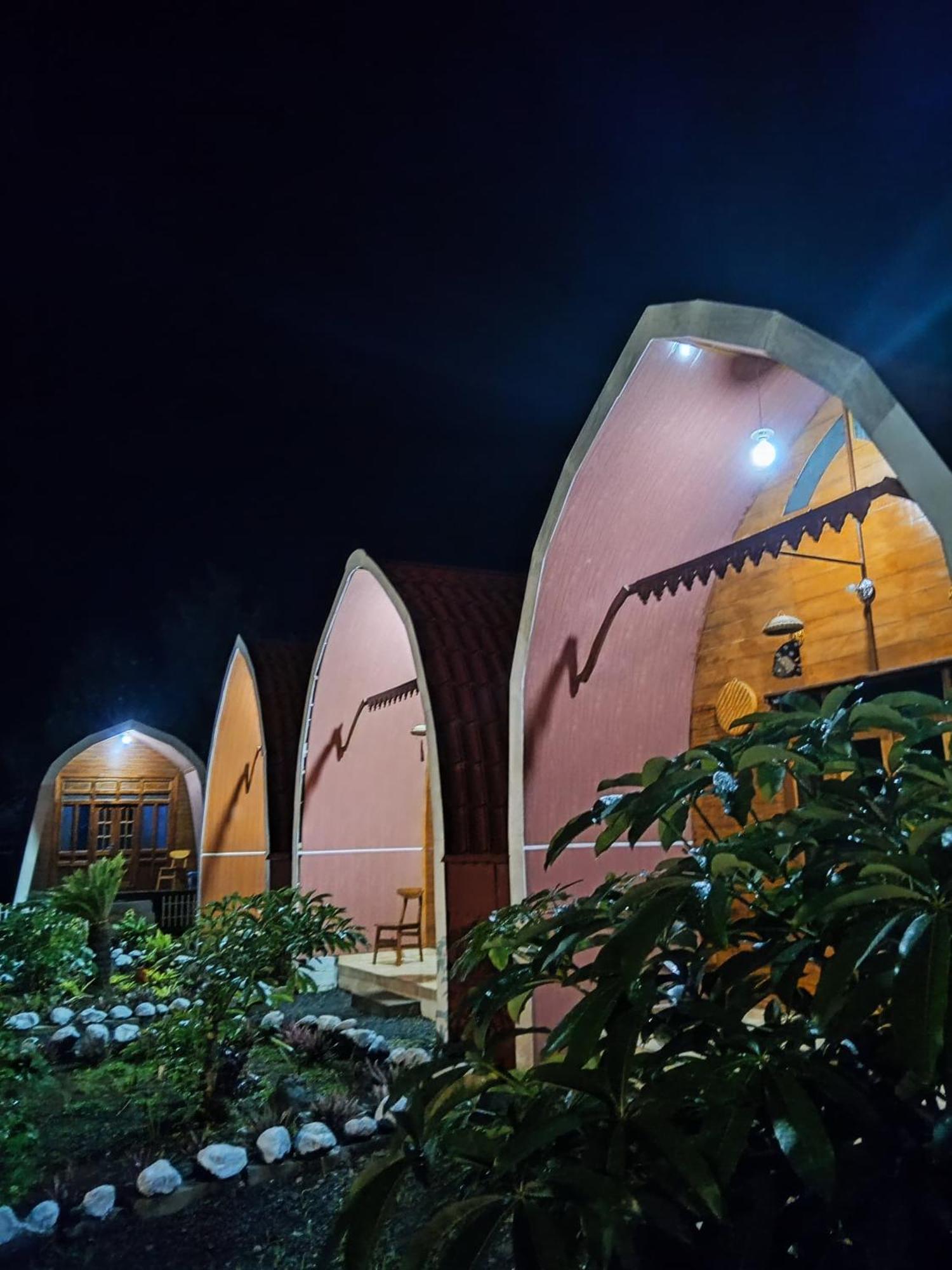 Indah Damai Cottages Sidomukti Buitenkant foto